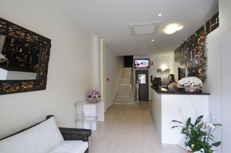 Guest house Hostemplo Sagrada Familia 3*